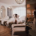Jade Leboeuf Instagram - Retour sur notre séjour en amoureux où nous étions invités à découvrir le magnifique @posthotel_achenkirch en Autriche, pour 3 jours de détente, de découvertes culinaire et de zen dans un cadre chaleureux et agréable uniquement réservé aux adultes ✨