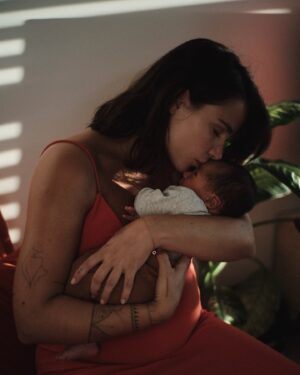 Jade Leboeuf Instagram - Happy mother’s day to all the mamas out there et une grosse pensée à celles et ceux qui ne peuvent plus prendre leurs mamans dans les bras ♥️