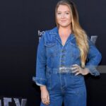 Jaicy Elliot Instagram - Go see Prey 👀 Thank you @disneyplus for the invite.