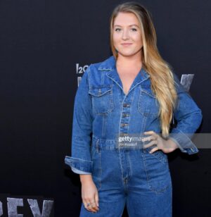 Jaicy Elliot Instagram - Go see Prey 👀

Thank you @disneyplus for the invite.