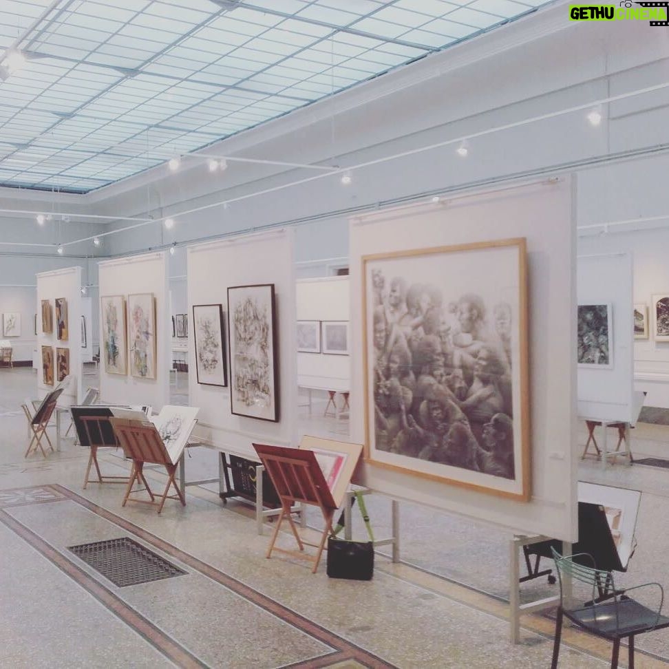 Jaicy Elliot Instagram - ArT- ArT -ArT a 'Lyon Paper' Jusqu'au 15 Octobre Allez-y! #exhibition #powerofart