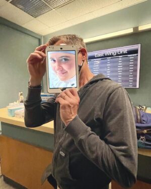 Jaicy Elliot Instagram - This is freaky -We’re watching @giacomo_gianniotti ‘s episode tonight, come! #greysanatomy #station19 #shondaland