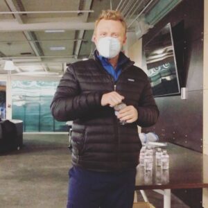 Jaicy Elliot Instagram - Its Thursdayyy! Kevin directed this one -You don’t want to miss it #greysanatomy #shondaland @therealkmckidd
