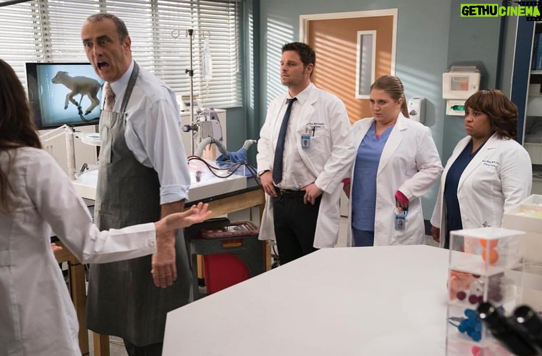 Jaicy Elliot Instagram - All kinds of tensions tonight 😏 😬 ⚡️ Friends from the east coast did you watch?!?! Are you ready west coast?⚡️ 🔥💥 #greysanatomy #abcstudios #shondaland