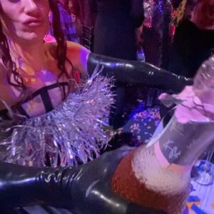 Jaime Winstone Instagram - The BRITS 2024✨💗✨

Was such an honour to Present Album of the year to the incredibly talented @raye last night .. making history !❤️✨ huge congratulations to all the winners, that was a fun evening celebrating music by thanking all artists who have kept us dancing, singing - spreading love and joy in such crazy times.. ✨💗🪩this DISCO NEEDS YOU as much as we do!!! @kylieminogue 🙏🪩 

Thanks for having me @brits 🇬🇧✨💕