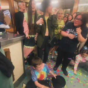 Jaime Winstone Instagram - Celebrating with family @pelliccicafe cafe podcast launch last night..these beautiful people have tolerated and fed our family for generations! We love you and can’t wait to Listen to @downthecaff ! ❤️🇮🇹🍝🍕❤️ 

ITS A LONDON THING⚡️🇬🇧🇮🇹⚡️