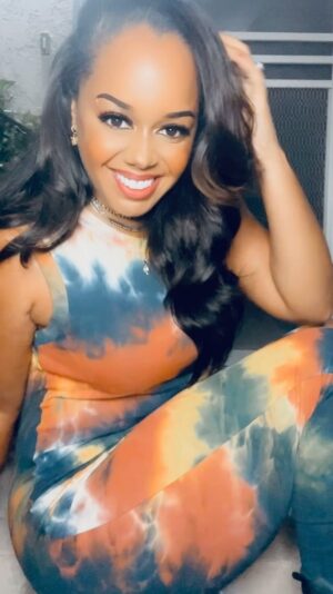 Jaimee Foxworth Instagram - #TheFoxxFridays🦊