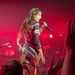 Jain Instagram - Mais je plane toujours depuis ces 4 @letrianonparis 🤯🤯🤯🤯! Quelle pure FOLIE ! Merci merci merci de me faire vivre des choses aussi belles… C’est incroyable, je me sens si chanceuse, si heureuse, si fière… Vous, Nous et cette salle, c’est un souvenir indélébile. Merci d’être venus. Et merci à mon équipe chérie adorée ❤️ @juli3_l3noir @mariesandrinem @deryasound @yoannrousselson @a_m_b_u_j_a_ @papybresom @crabbylecrab @auguriproductions @emelinefougeray @benjaminporraz @osoumali @louxormusic @jeremy.bargues Merci pour les photos et vidéo: @letrianonparis @le_munch