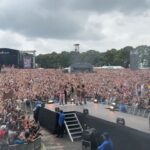 Jain Instagram - Dernière de l’été en Corse, c’était fou cette tournée des festivals…J’ai pas les mots…Je rêve de vous présenter ce concert en salle 🤩🤩🤩, j’ai déjà trop hâte. Bravo et merci à ces musicien(ne)s de folie que j’aime profondément, @emelinefougeray @louxormusic @osoumali @benjaminporraz . Bravo et merci à toute mon équipe incroyable, sans qui rien ne serait possible… Julie,Enzo, Derya, JP, Marianne, Jeremy, Mathieu, Johan, Yvess, Crabby, Juliette, Léo, Sergio, Winnie,Yoann, Nico, Guy. Le retour sur scène est un rêve grâce à vous. Ça part 🚀. Ps: On pouvait pas mieux clôturer ce festival qu’en improvisant Makeba à côté du bar U Scalu d’Erbalunga ! (merci au groupe qui nous a prêté la scène). Photo par @loriotcamille
