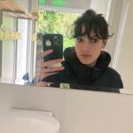 Jain Instagram – Life lately !
Merci @paloma_nimes pour votre accueil, c’était trop bien de revenir après tout ce temps! La tournée repart et ça fait du biiiiiiennng ❤️❤️❤️❤️ 
Merci à toute mon équipe incroyable d’être la :) 🥰