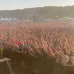 Jain Instagram - Merci @solidays ! Merci @rockinevreux ! Merci @freemusicfestival ! C’est un bonheur d’être sur scène 😌❤️… Pic by @manufauque