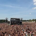 Jain Instagram - Merci @solidays ! Merci @rockinevreux ! Merci @freemusicfestival ! C’est un bonheur d’être sur scène 😌❤️… Pic by @manufauque