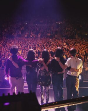 Jain Instagram - What a week !!!
Merci mille fois @zenithnantes et @zenithtoulouse et merci @nrjmusicawards ❤️❤️❤️❤️!!!!
Ça fait tellement du bien cette tournée! Quelle chance d’avoir une équipe et un public que j’aime profondément ❤️❤️❤️🥹🥹🥹. 
Ps: Toulouse, on était comme à la maison avec @louxormusic 🤩

Pic by @lisamiquet