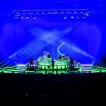 Jain Instagram - Amiens, Montpellier et Lyon, mais merciiiiiiiiiiiii 🔥🔥🔥❤️! Vous retrouver au rendez-vous est incroyable, j’en avais tellement rêvé 🥹 ! Ce début de tournée commence très très fort! Merci à toute mon équipe de feu grace à qui cette tournée est Full Fool Love ❤️🤘 @juli3_l3noir @osoumali @emelinefougeray @louxormusic @benjaminporraz @deryasound @mariesandrinem @romain_leclerc @jeremy.bargues @matthieucrossard @a_m_b_u_j_a_ @crabbylecrab
