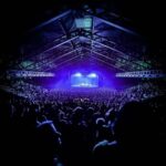 Jain Instagram - Amiens, Montpellier et Lyon, mais merciiiiiiiiiiiii 🔥🔥🔥❤️! Vous retrouver au rendez-vous est incroyable, j’en avais tellement rêvé 🥹 ! Ce début de tournée commence très très fort! Merci à toute mon équipe de feu grace à qui cette tournée est Full Fool Love ❤️🤘 @juli3_l3noir @osoumali @emelinefougeray @louxormusic @benjaminporraz @deryasound @mariesandrinem @romain_leclerc @jeremy.bargues @matthieucrossard @a_m_b_u_j_a_ @crabbylecrab