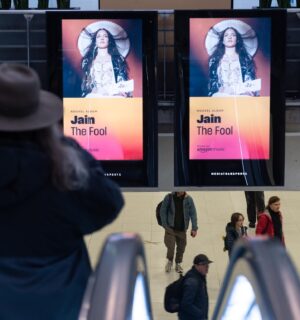 Jain Instagram - From my little place, out in the world ❤️ 🇹🇷🇨🇦🇸🇪🇵🇱🇺🇸🇫🇷merci!!!! 
@amazonmusicfr