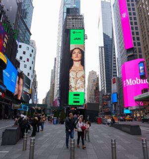 Jain Instagram - From my little place, out in the world ❤️ 🇹🇷🇨🇦🇸🇪🇵🇱🇺🇸🇫🇷merci!!!! 
@amazonmusicfr