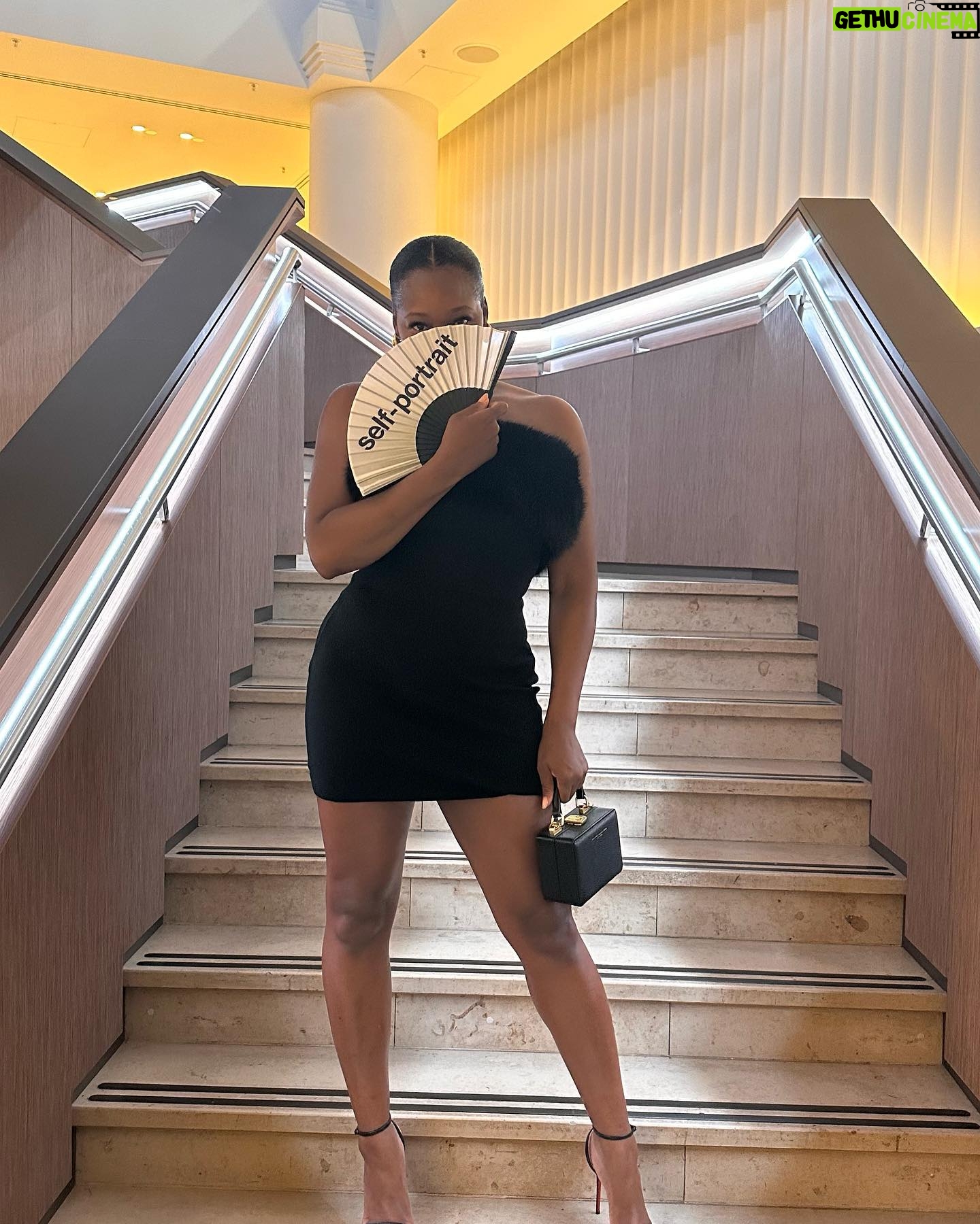 Jamelia - 12.5K Likes - I think thick me is my favourite...š„°
1- Category: Skin
2 - Reunited with My Sisterrrrrr š¬š¬š¬
3 - Nights out with my daughter >>>>
4 - This guy explicitly asked me not to crop him out š¤£š¤£š¤£
5 - TƩj made me do it...
6 - @MrSelfPortrait & @BritishVogue know how to throw a party š®āšØš®āšØš®āšØ
7 - Safe to say I been feeling myself š
8 - MAJOR Side Eye š
Swipe for outfit details āŗļø