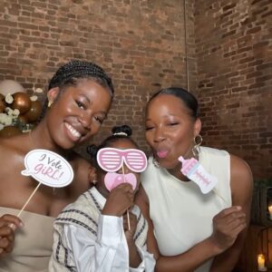 Jamelia Instagram - So lovely celebrating my girl @ChelseeHealey and her new addition 🩷🩵

1 - Me & My Girlies 👸🏾👸🏾👸🏾👸🏾👸🏾

2 - Only this icon would do a gender reveal with a PLANE!!! 🤣✈️🙌🏾

3 - Me & My Jreamy 🥰

4 - Obviously we were Team Girl!! 🩷

5 - Get you a friend who GASSES you like @richardblackwood ❤️🤣

6 - 25 Years of friendship right here!! ❤️

7 - Jream don’t PLAY about her Rice & Peas! 🤣😭😍

8 - Teja insisting on family Tik Toks when we get in (which we all love 🤣)