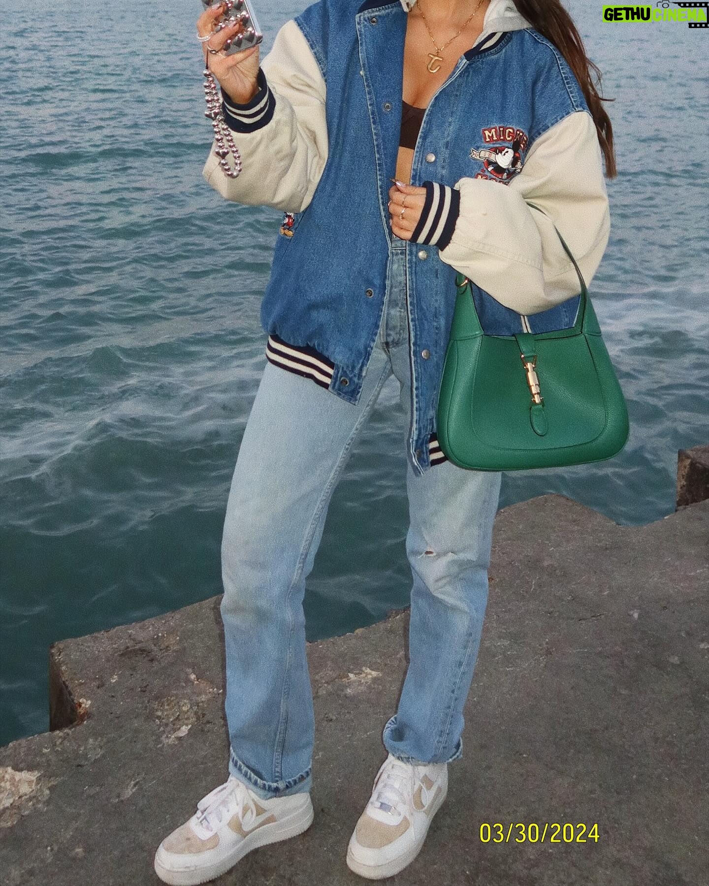 Jami Alix Instagram - raise ur phone case if u feel personally victimized by joe keery