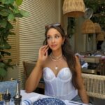 Jami Alix Instagram – swipe for me being really hot while slurping up cacio e pepe 🍝!
