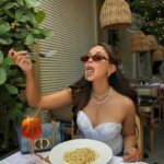 Jami Alix Instagram – swipe for me being really hot while slurping up cacio e pepe 🍝!