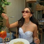 Jami Alix Instagram – swipe for me being really hot while slurping up cacio e pepe 🍝!