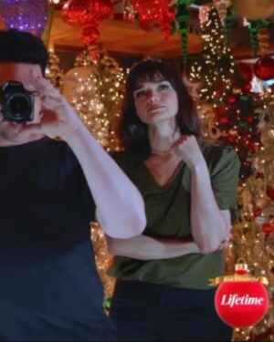 Jamie Bernadette Instagram - Behind the scenes of “A Christmas Intern” which aired on the Lifetime Channel last Saturday. It’s all over on streaming right now! I play a supporting role as the know-it-all “Gemma”. Some legends in this one!  Emmy winner Jackee Harry @jackeeharry (227, Sister Sister, Girl Meets World, Days of Our Lives), Vivica A. Fox @msvfox (Independence Day, Kill Bill Volume 1), Michael Pare @mikekevinpare (Gone, The Lincoln Lawyer), and more. Directed by David DeCoteau.