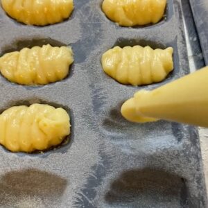 Jamie Gray Hyder Instagram - 👩🏻‍🍳 The only thing I’ve been doing longer than acting, is eating & cooking. Extremely grateful to the many friends & chefs who’ve welcomed my imposter ass into the kitchen the last few months. The gig economy is a real breeding ground for situational depression, but your inclusion and willingness to teach continues to give me a renewed sense of purpose 🙏🏼❤️✨ (plus my civilian dinner parties are about to get some major upgrades!!)