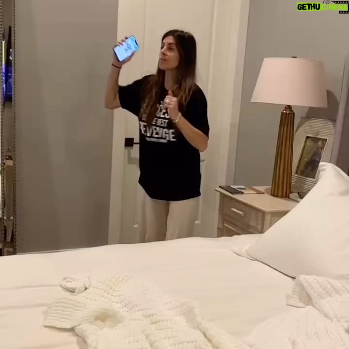 Jamie-Lynn Sigler Instagram - Happy Mothers Day to all the moms out there who do awkward shit to show your kids how much you love them. 🫶🏼#justdance