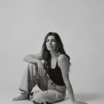 Jamie-Lynn Sigler Instagram - Portraits of a woman who steals all the kids Easter candy 🐰