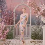 Jamie Clayton Instagram - 🤍@Rodarte Fall / Winter 2022 by @kateandlauramulleavy. Endless love for you both. THANK YOU! 🤍 Photography by: @dritch Styled by: @shirleykurata and @ashleyfurnival Hair by: @laurenpalmersmith Makeup by: @u.z.o and @lenakoro for @narsissist Manicures by: Melisa Bruce and Anne Chou for @MTMorganTaylor Production Design by: @adamandtinadesign Floral Design by: @josephfree Post Production: Ink Retouch Production by: @nicoleprokes at @blondprodn Production Manager: @blairez