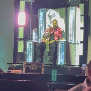 Jamie Szantyr Instagram - So @bustarhymes & @spliffstar_mrlewis tore it up last night in Hartford!! 🔥🔥🔥

@wwe 
@50cent 

#TheFinalLaptour