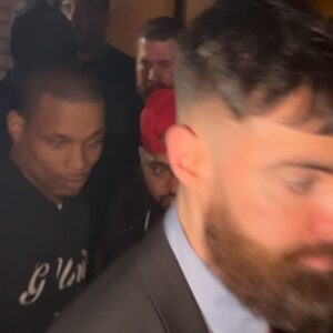 Jamie Szantyr Instagram - Last night was a whole 🔥 vibe seeing @50cent at @shrinefoxwoods with my 2 favorite babes, @average___bitch__76 & @lalawhite32 🔥👀