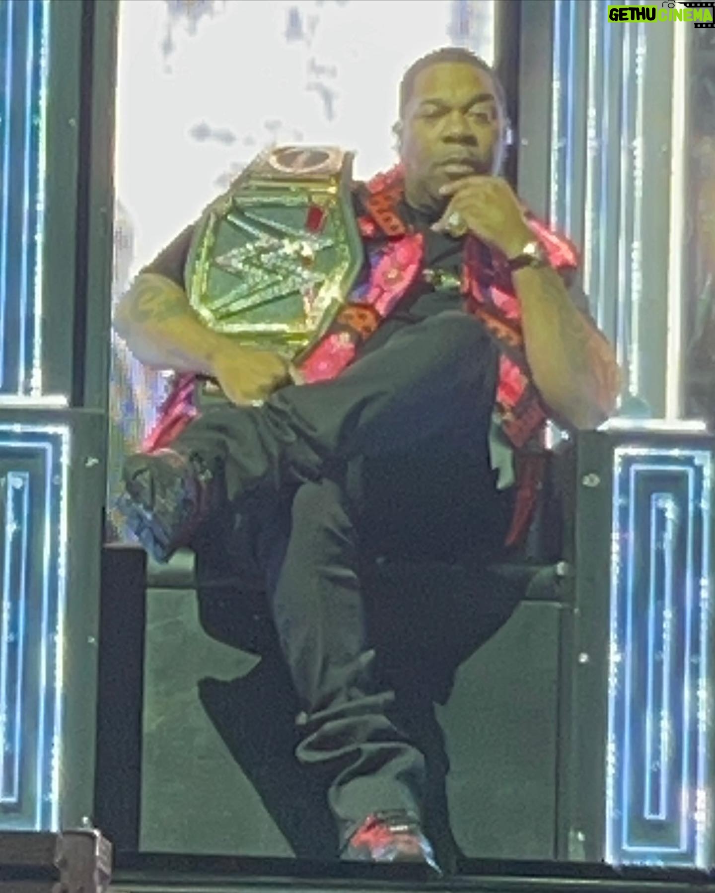 Jamie Szantyr - 5.8K Likes - So @bustarhymes & @spliffstar_mrlewis tore it up last night in Hartford!! π₯π₯π₯
@wwe
@50cent
#TheFinalLaptour