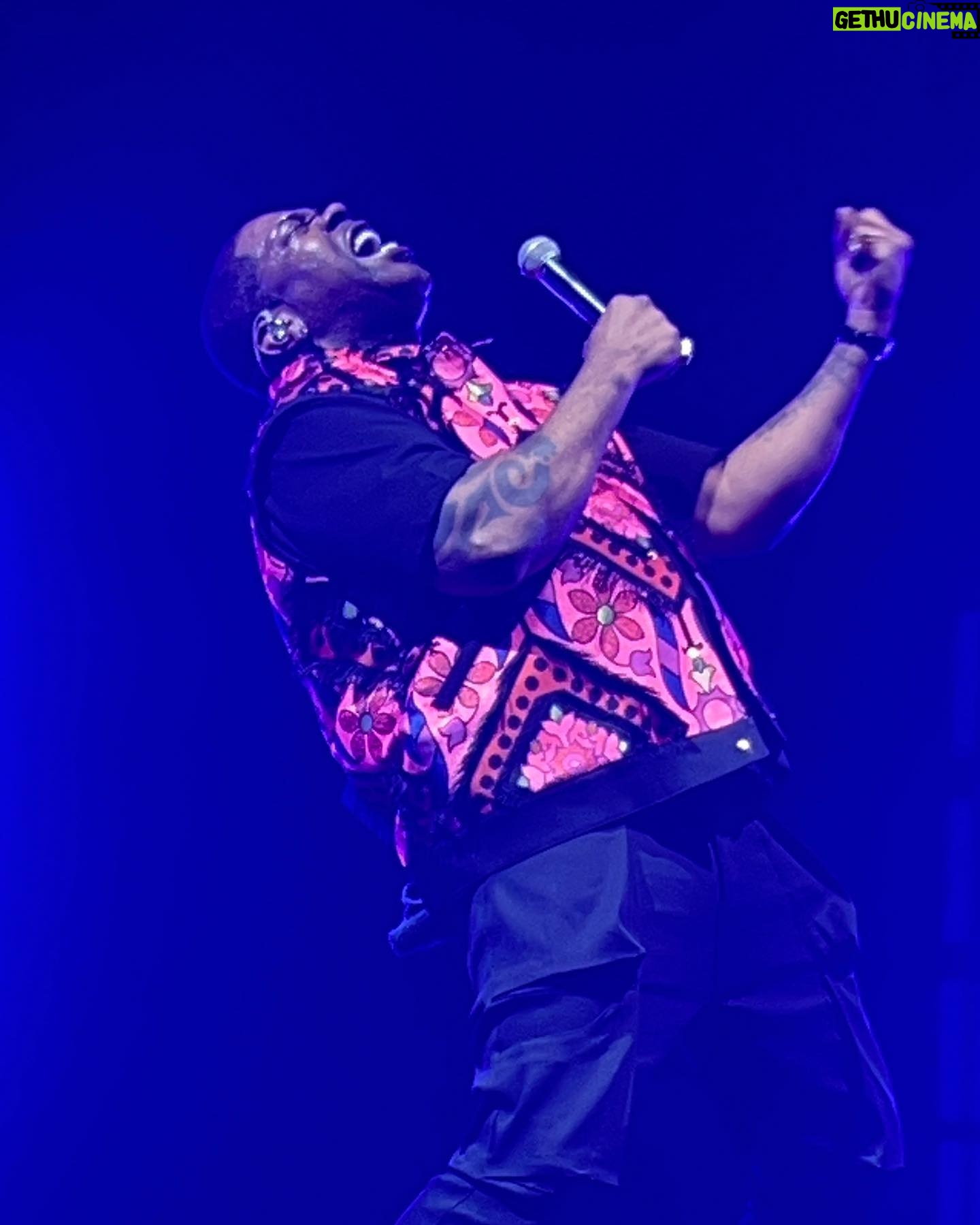 Jamie Szantyr - 5.8K Likes - So @bustarhymes & @spliffstar_mrlewis tore it up last night in Hartford!! π₯π₯π₯
@wwe
@50cent
#TheFinalLaptour