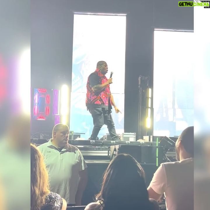 Jamie Szantyr - 5.8K Likes - So @bustarhymes & @spliffstar_mrlewis tore it up last night in Hartford!! π₯π₯π₯
@wwe
@50cent
#TheFinalLaptour