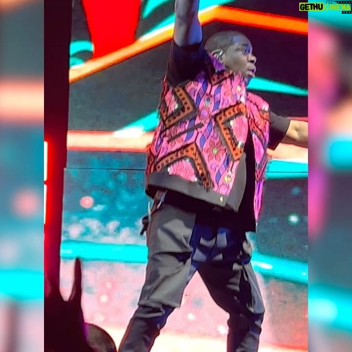 Jamie Szantyr - 5.8K Likes - So @bustarhymes & @spliffstar_mrlewis tore it up last night in Hartford!! π₯π₯π₯
@wwe
@50cent
#TheFinalLaptour