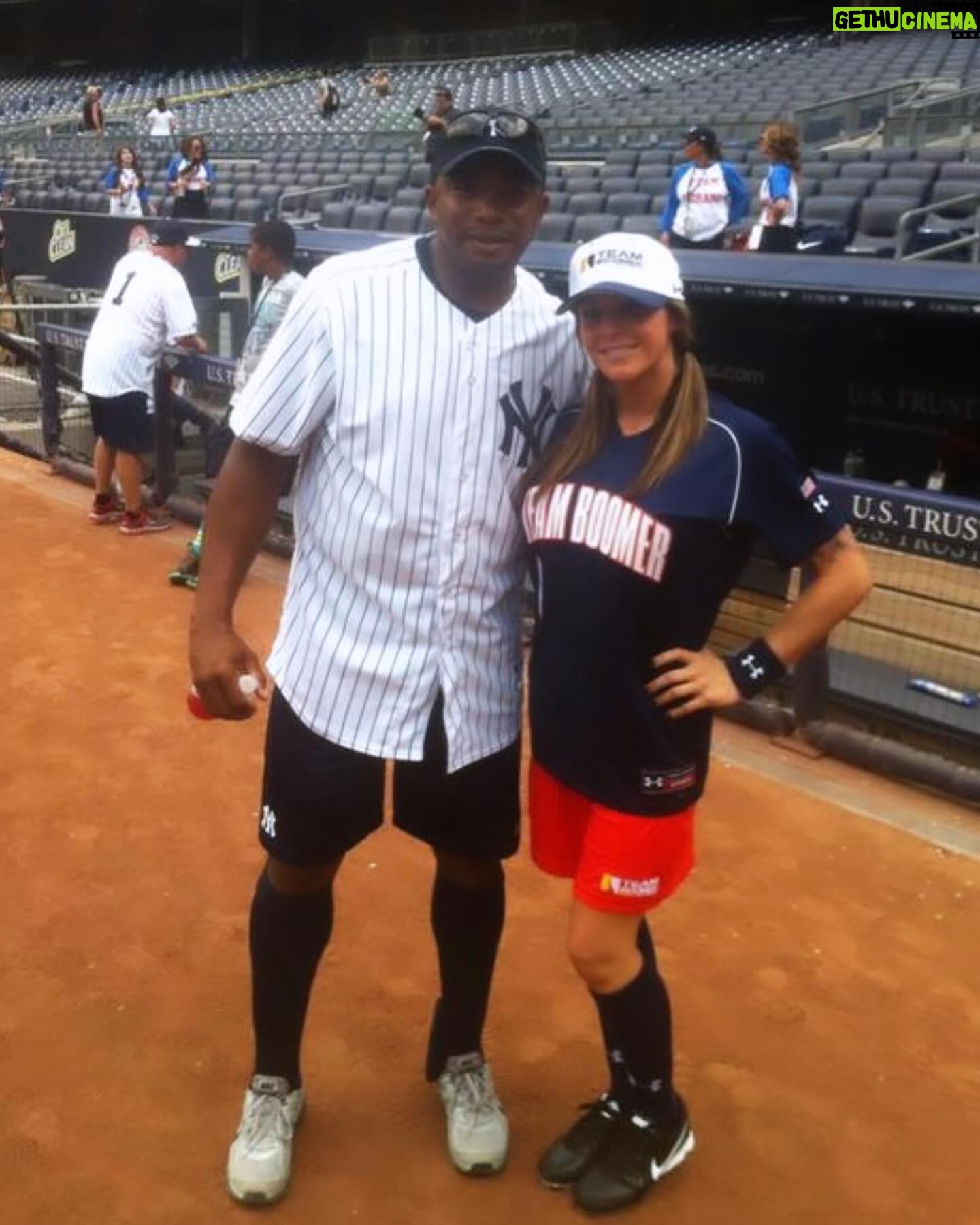 Jamie Szantyr Instagram - Throwback to when I played ball at @yankees Stadium for the 4th Annual Bombers Boomer Broadway Softball Classic for Charity. This is run by Boomer Esiason and I played on his team with other celebrity guests and we played against The Wounded Warriors and some Yankee Alumni. This is probably one of the top coolest things I’ve ever done because anyone who knows me knows how much I love baseball and what a huge Yankee fan I am, so to play ball AT YANKEE STADIUM with some greats like El Duque, who is my top favorite pitcher of all time, and Charlie Hayes was a surreal experience.