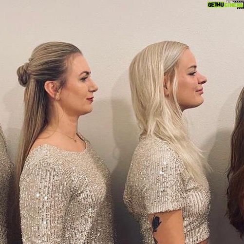 Jana Kovalčiková - 3.9K Likes - Keď sa stretnú #mudre #vtipne #krasne a #sikovne dievčence! a ja každému želám tak nádherné priateľstvo!🤍@lenka.kristoficova @janacervinkova @kmurajdova na zdravie vám! 🥂