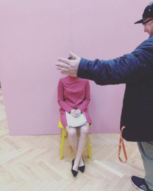Jana Kovalčiková Instagram - #edu.art #rukaroka #komediaroka #potľeskjenasavyplata @eduard.kudlac @planetazazitkov
