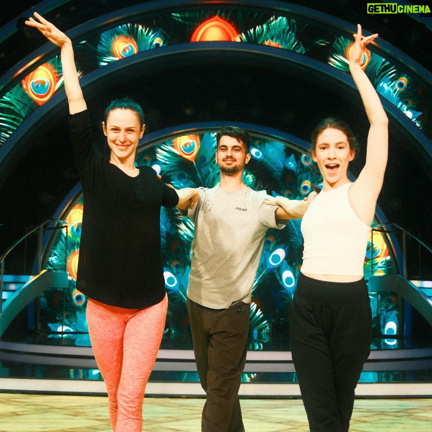 Jana Kovalčiková - 4.4K Likes - Prešov RULES 😂 Ďaľšia trojica Anicka - Janka & Jaro 💃 Trio Samba night 🔥 Budú TOP ?
#letsdancemarkiza #momenty #triodance #tanec #samba #exkluzivne #backstage #pepehopohlad