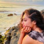 Janaki Sudheer Instagram - The waves of the sea help me get back to me. 📷 @akhilanto__________ #enjoythelittlethings #picoftheday #postoftheday #explore #enjoythejourney #enjoylife #enjoythemoment #explore #janakisudheer #instafashion #instagood #instalike #instadaily #instamood #instagram #bigbossmalayalam #bigbossmalayalamseason4 #viral #kovalam #beach #sunset #modelsofinstagram #modelsofkerala #actress #smile #curlyhair #cute #iamonmyway #happiness #happy #hairgoals