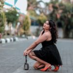 Janaki Sudheer Instagram - Black suits me the best 💄 @mua_alisha_official #exploremore #enjoyment #enjoylittlethings #enjoylife #happiness #happy #hairstyles #blackgirl #blessed #loveyouall #loveyourself #iamonmyway #instagood #instalove #instafashion #instadaily #instamood #picoftheday #possitivevibes #picoftheday #janakisudheer #janakisudheerarmy #vibes #modelsofinstagram #modelsofkerala #bigbossmalayalamseason4 #bigbossmalayalam
