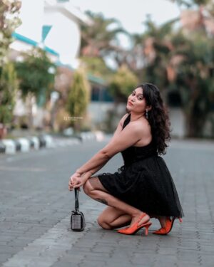 Janaki Sudheer Instagram - Black suits me the best

 💄 @mua_alisha_official

#exploremore #enjoyment #enjoylittlethings #enjoylife #happiness #happy #hairstyles #blackgirl #blessed #loveyouall #loveyourself #iamonmyway #instagood #instalove #instafashion #instadaily #instamood #picoftheday #possitivevibes #picoftheday #janakisudheer #janakisudheerarmy #vibes #modelsofinstagram #modelsofkerala #bigbossmalayalamseason4 #bigbossmalayalam