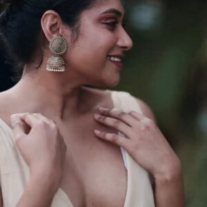 Janaki Sudheer Instagram - ✨️
@janaki_sudheer
@mua_alisha_official
@jez_fio