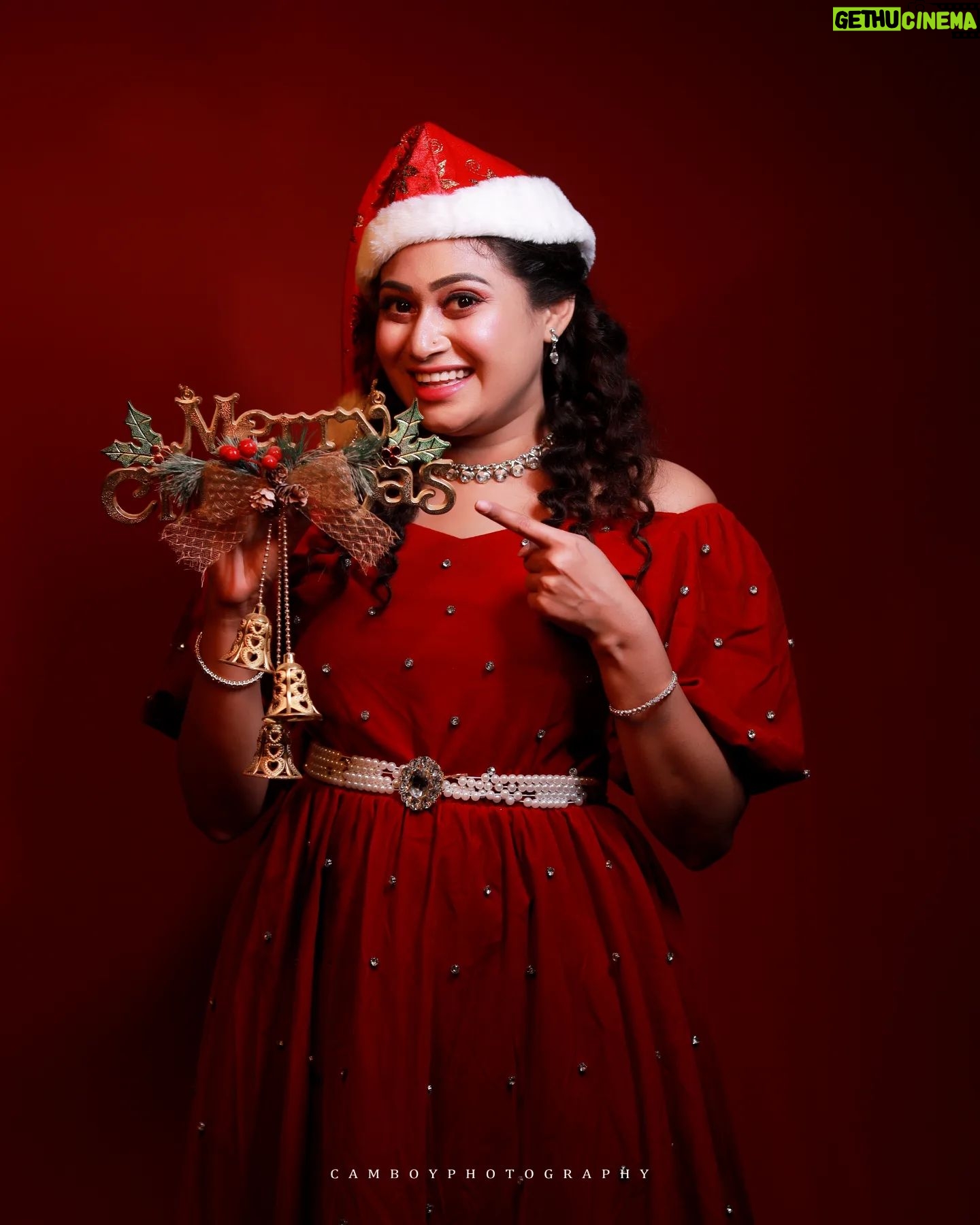 Janaki Sudheer Instagram - Merry Christmas π
π #picoftheday #pictureoftheday #pretty #modelsofinstagram #modelsofkerala #bigbossmalayalam #bgbossmalayalamseason4 #janakisudheer #happiness #instagood #iamonmyway #instafashion #instadaily #vibes_of__kerala #enjoylittlethings #explore #cute #happy #selflove #smile