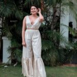 Janaki Sudheer Instagram - Happy vishu all 📷 @ebin_ambattu 👗 @jez_fio 💄 @mua_alisha_official #vishu #janakisudheer #picoftheday #possitivevibes #pictureoftheday #happinessquotes #happy #vibes #love #peace #vibes #selflove #smilemore #iamonmyway #malayalamcinema #modeling #modelsofinstagram #modelsofkerala #janakisudheerarmy #bigbossmalayalamseason4 #bigbossmalayalam #smartpixmedia #actress #actorslife #beautiful #outfits hu