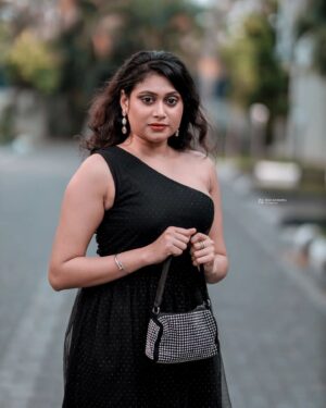 Janaki Sudheer Instagram - Where there is black, there is endless beauty.

💄 @mua_alisha_official 
📷 @ebin_ambattu 

#pictureoftheday #possitivevibes #photooftheday #instagood #iamonmyway #instalove #instafashion #instadaily #instalike #instamood #janakisudheer #janakisudheerarmy #modelsofinstagram #modelsofkerala #malayalam #bigbossmalayalam #bigbossmalayalamseason4  #iamonmyway #happiness #culryhair #peace