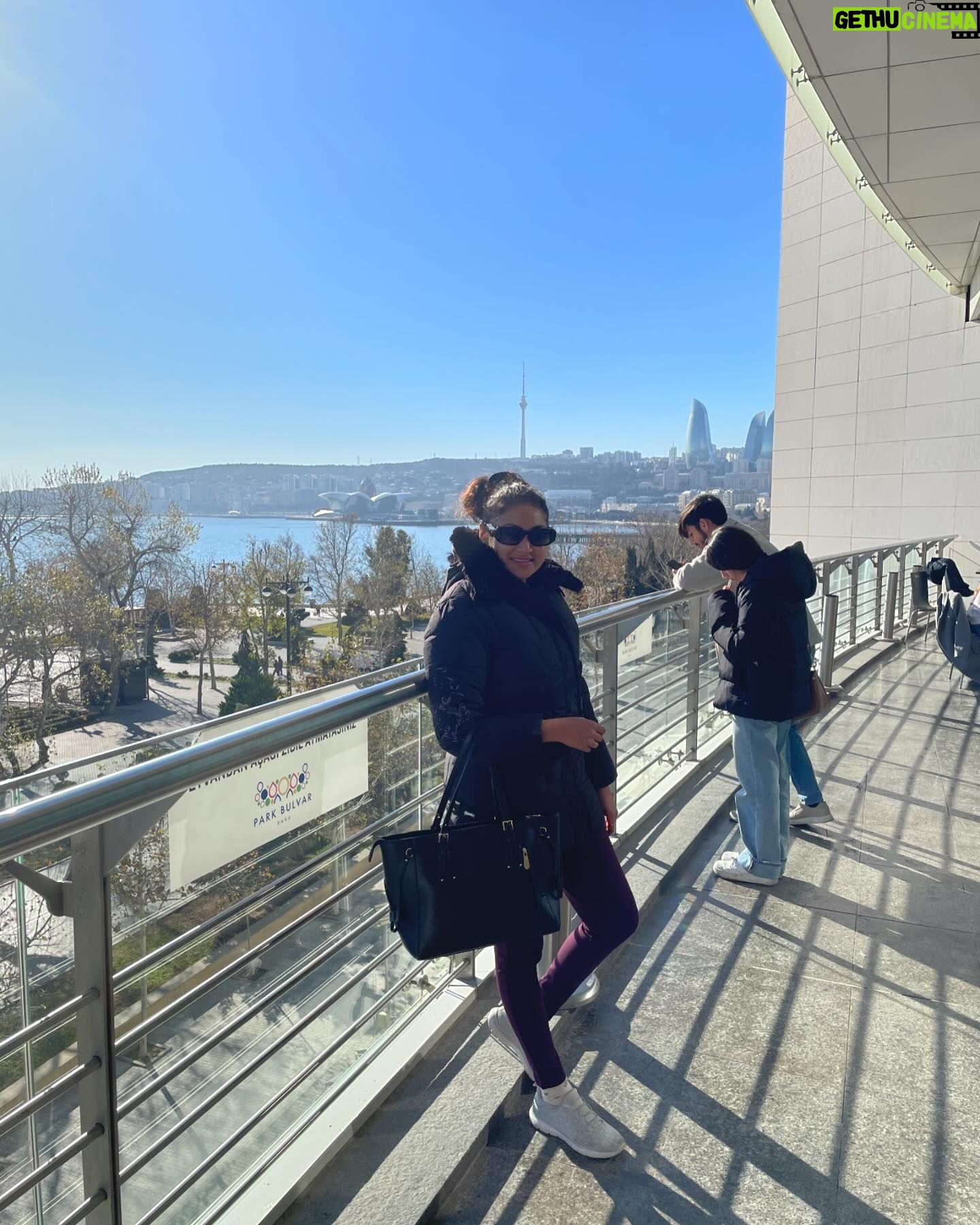 Janaki Sudheer Instagram - Baku ❤️❤️ #picoftheday #pictureoftheday #iamonmyway #happiness #hairgoals #love #peace #azerbaijan🇦🇿 #instagram #instadaily #modelsofinstagram #modelsofkerala #travel #travelling #happines #vibe #janakisudheer